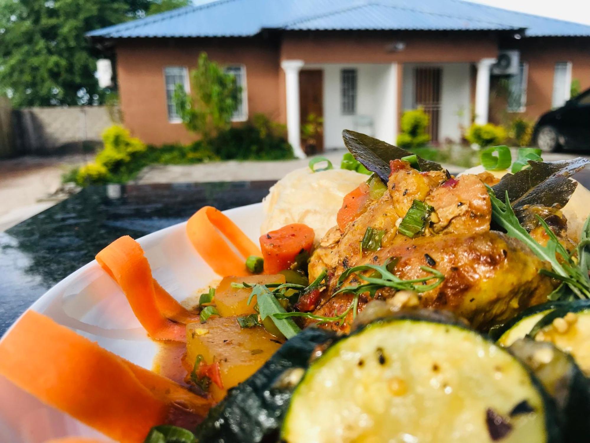 Jayla Homestay Maun Exterior foto