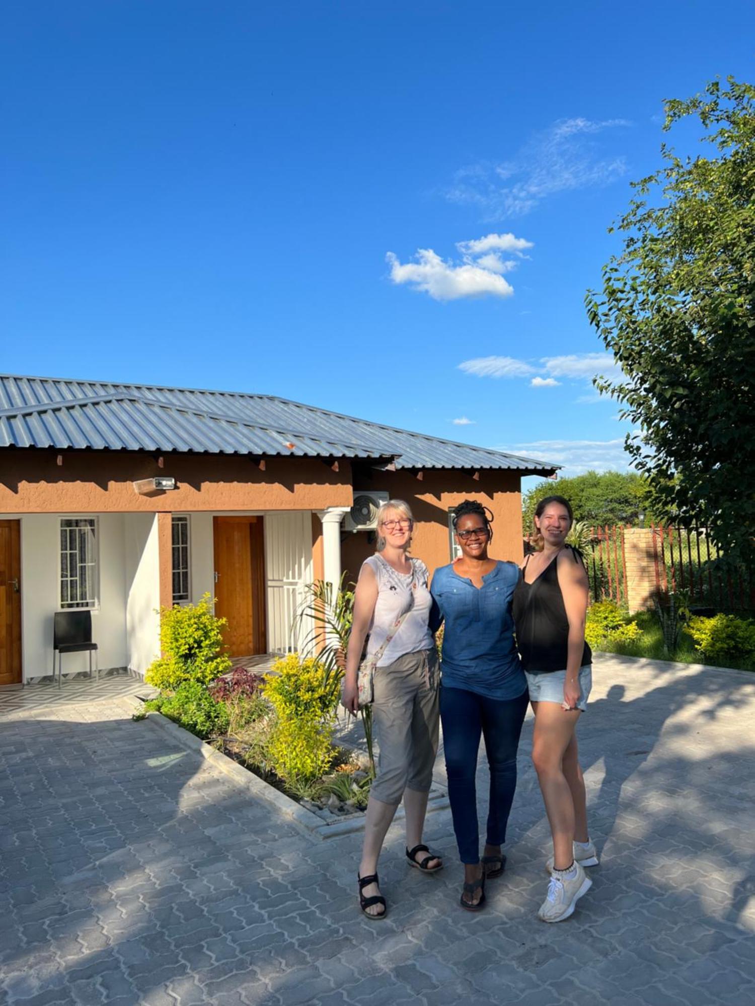 Jayla Homestay Maun Exterior foto